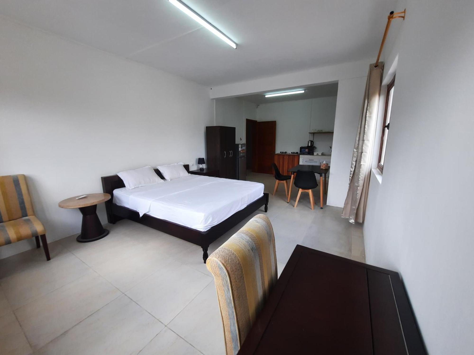 Jasmin Apartments Flic En Flac Exterior photo